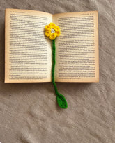 Crochet Daisy Bookmark