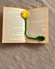 Crochet Daisy Bookmark