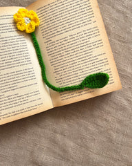 Crochet Daisy Bookmark