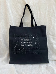 The world is full of magic - Tote Bag